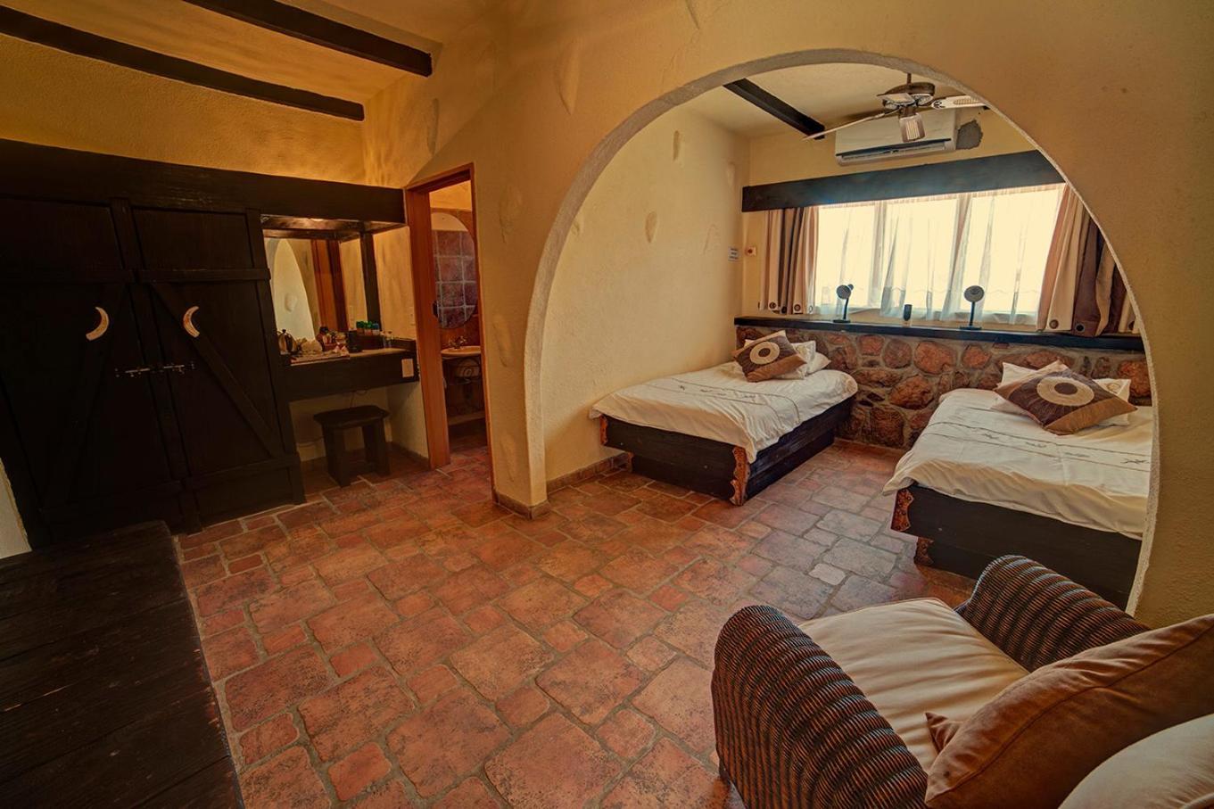 Mount Etjo Safari Lodge Kalkfeld Kültér fotó