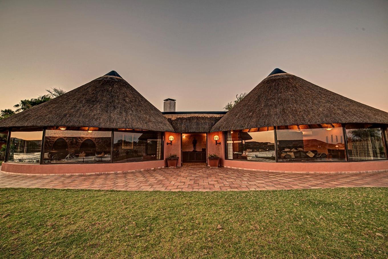 Mount Etjo Safari Lodge Kalkfeld Kültér fotó