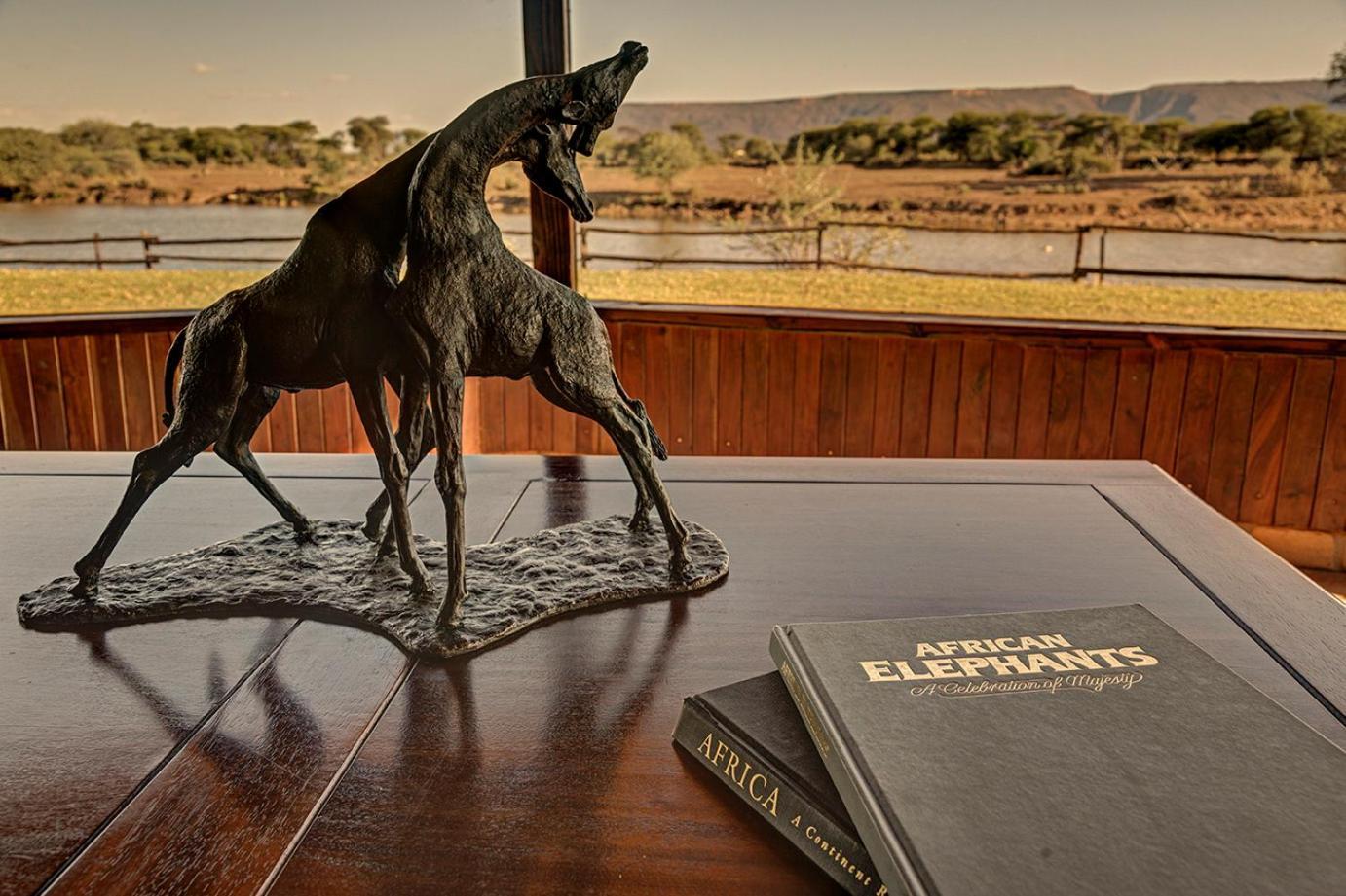 Mount Etjo Safari Lodge Kalkfeld Kültér fotó