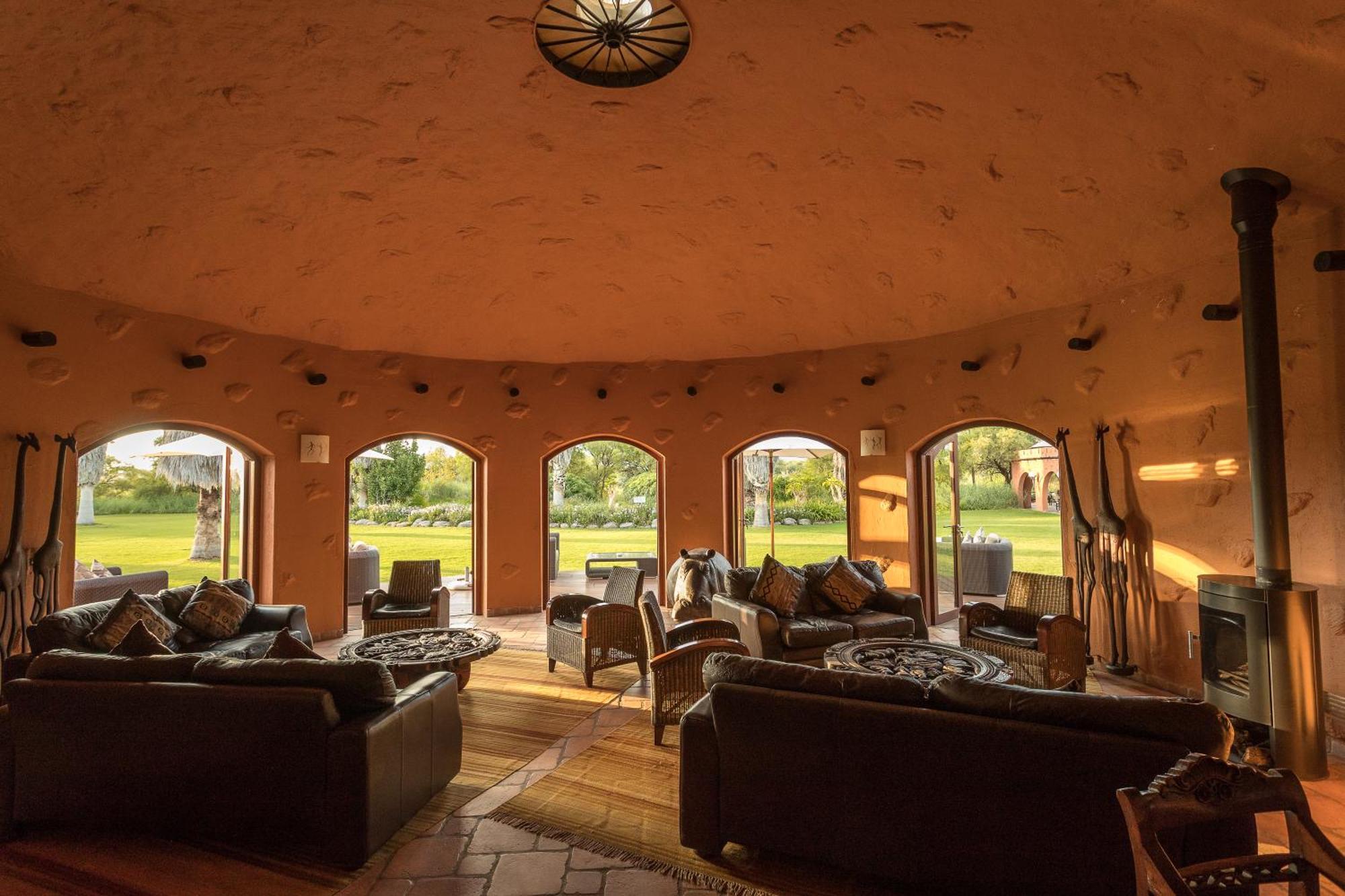 Mount Etjo Safari Lodge Kalkfeld Kültér fotó