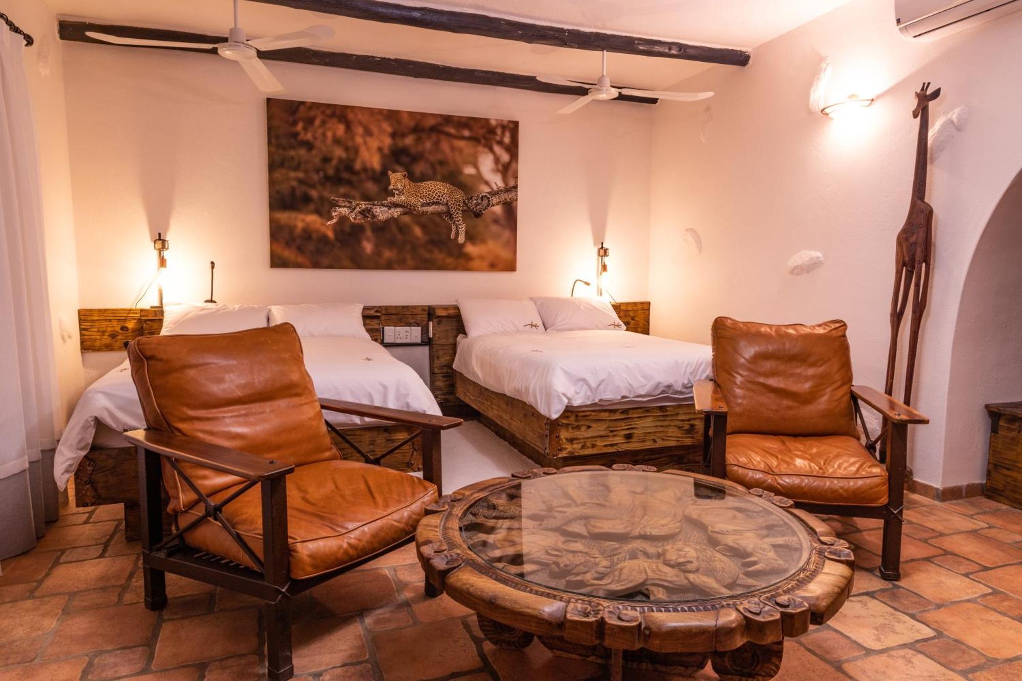 Mount Etjo Safari Lodge Kalkfeld Kültér fotó