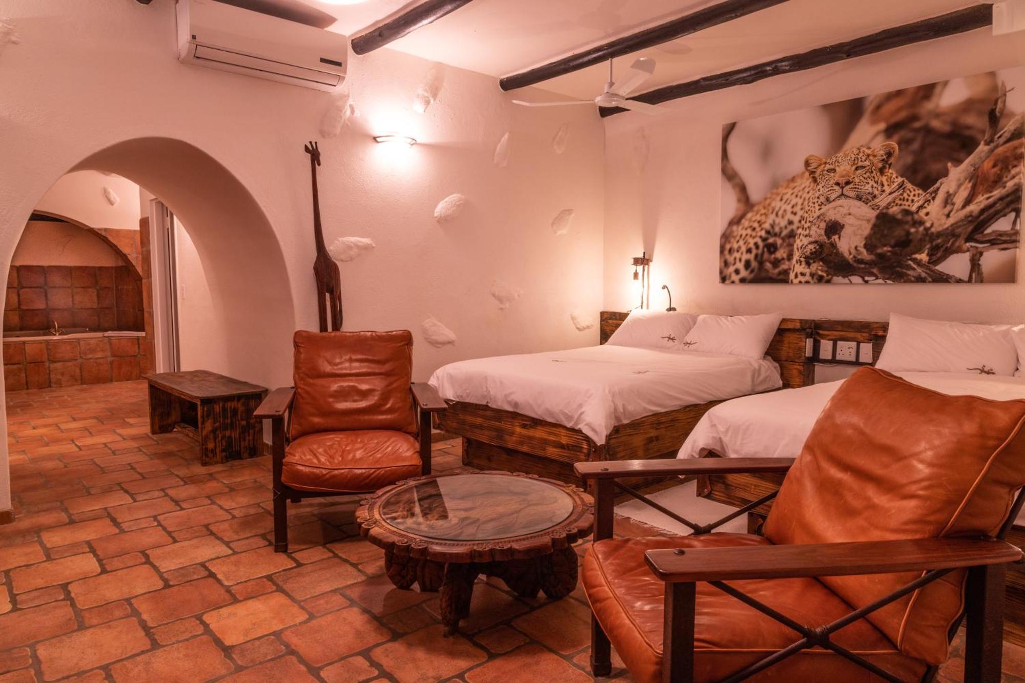 Mount Etjo Safari Lodge Kalkfeld Kültér fotó