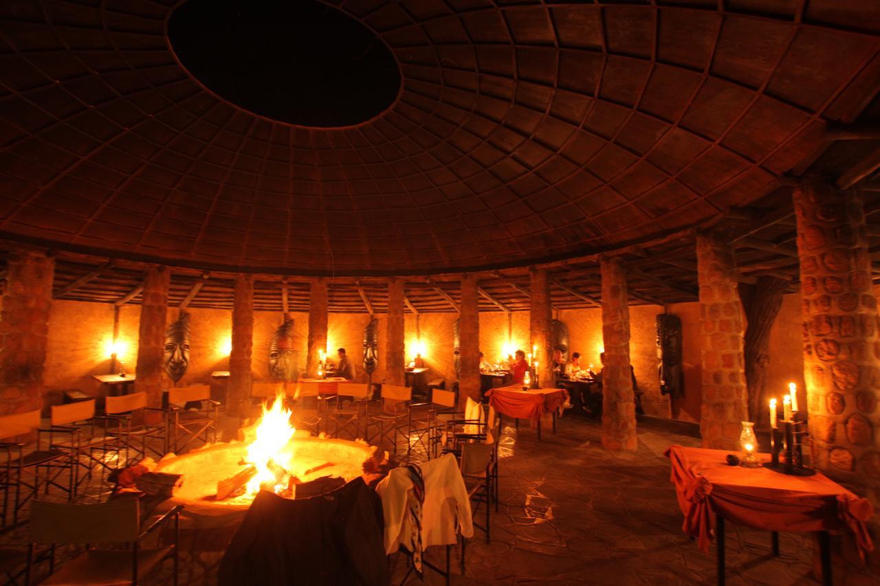 Mount Etjo Safari Lodge Kalkfeld Kültér fotó