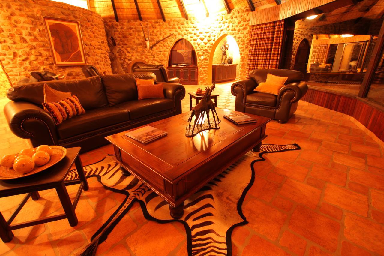 Mount Etjo Safari Lodge Kalkfeld Kültér fotó