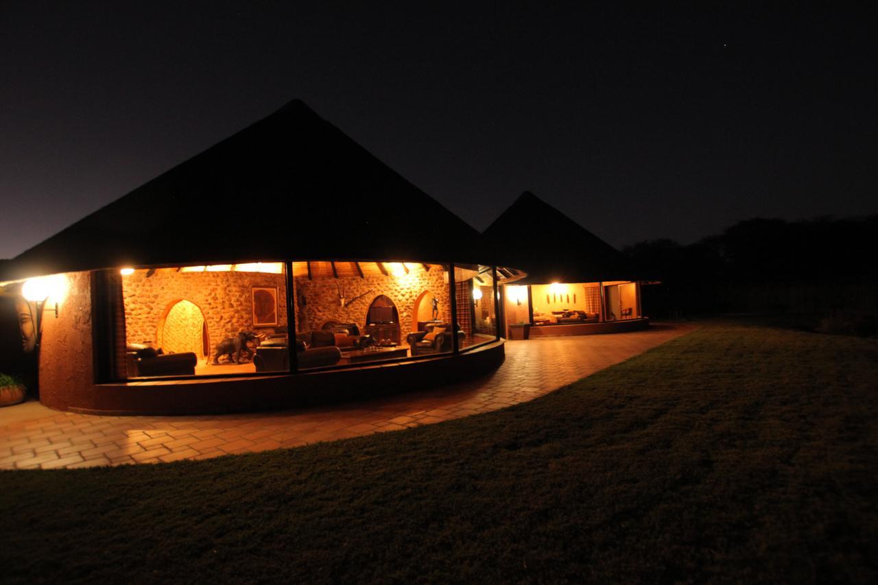 Mount Etjo Safari Lodge Kalkfeld Kültér fotó